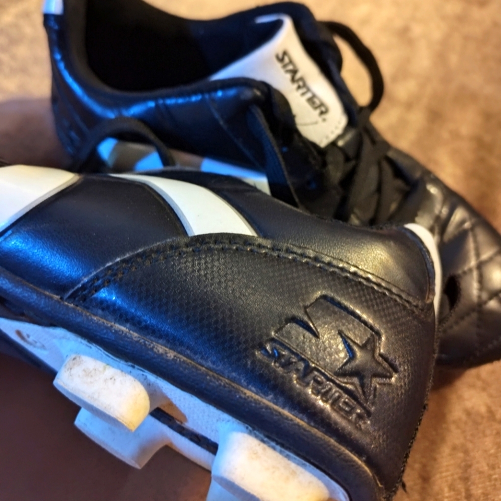 Youth Starter Cleats size 5